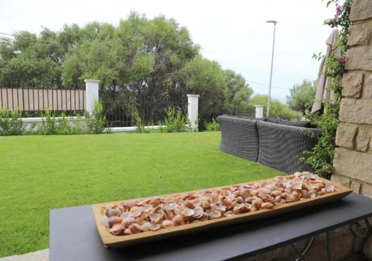 Appartamento In Villa Matilde Di 150 Mq - Paradiso Costiero Fronte Mare Con Giardino Privato Badesi