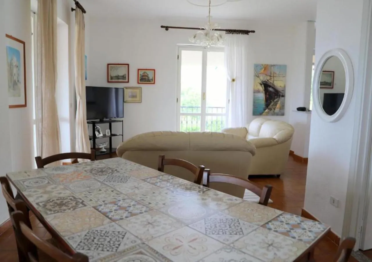 Appartamento In Villa Matilde Di 150 Mq - Paradiso Costiero Fronte Mare Con Giardino Privato Badesi