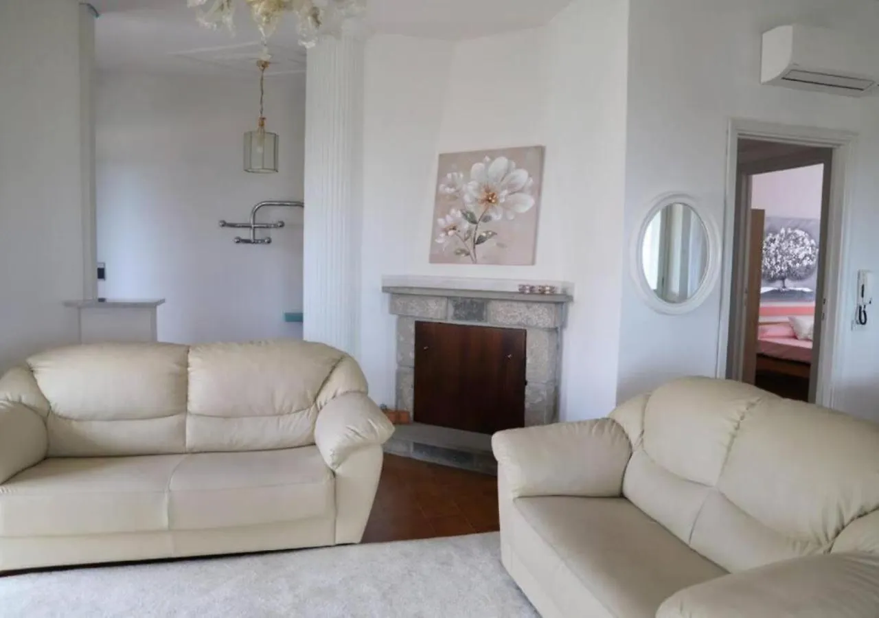 Appartamento In Villa Matilde Di 150 Mq - Paradiso Costiero Fronte Mare Con Giardino Privato Badesi