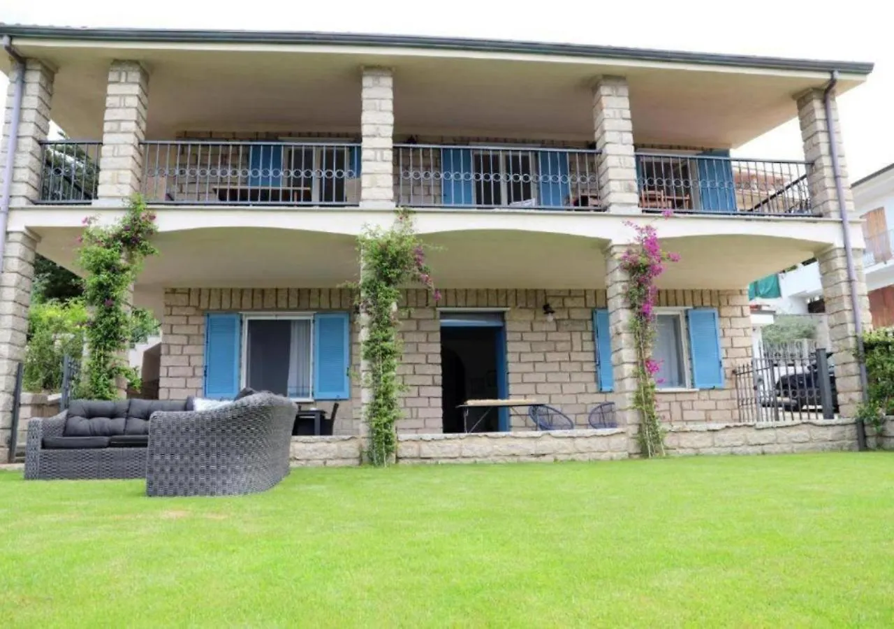 Appartamento In Villa Matilde Di 150 Mq - Paradiso Costiero Fronte Mare Con Giardino Privato Badesi